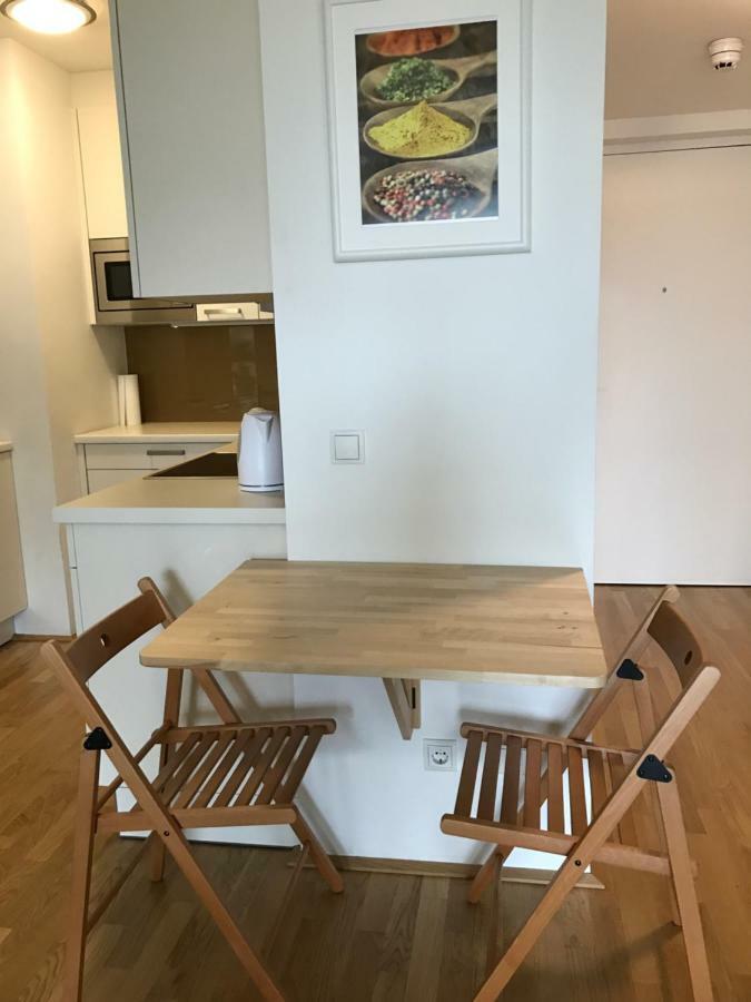 Apartment With Parking On Premise Wina Bagian luar foto