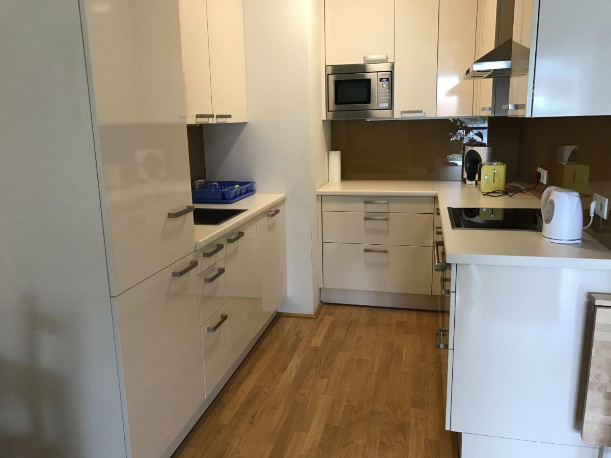 Apartment With Parking On Premise Wina Bagian luar foto