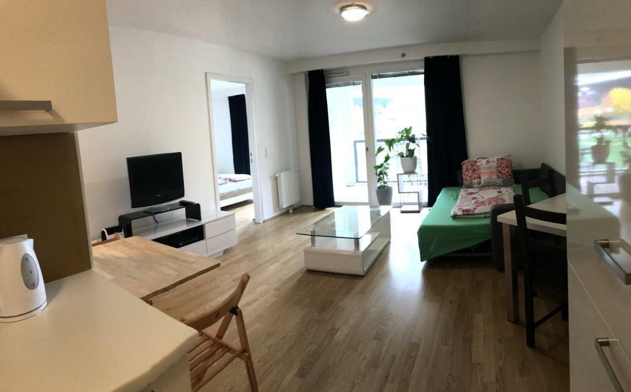 Apartment With Parking On Premise Wina Bagian luar foto